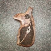 S&W Guance in Legno N Round Super Walnut Stipple with Laser Logo